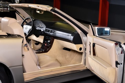 1994 Mercedes-Benz R129 SL320 Convertible 3.2L I6 For Sale (picture 67 of 140)