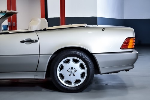1994 Mercedes-Benz R129 SL320 Convertible 3.2L I6 For Sale (picture 105 of 140)