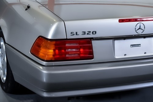 1994 Mercedes-Benz R129 SL320 Convertible 3.2L I6 For Sale (picture 110 of 140)