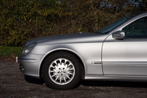 2003 Mercedes-Benz E240 Avantgarde In vendita (immagine 18 di 263)