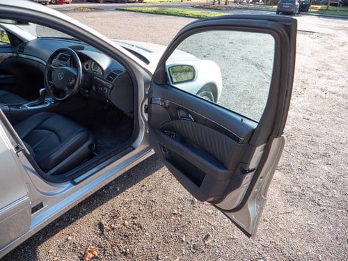 2003 Mercedes-Benz E240 Avantgarde In vendita (immagine 20 di 263)