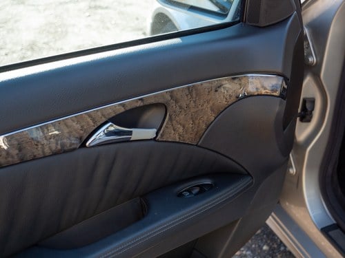 2003 Mercedes-Benz E240 Avantgarde In vendita (immagine 33 di 263)