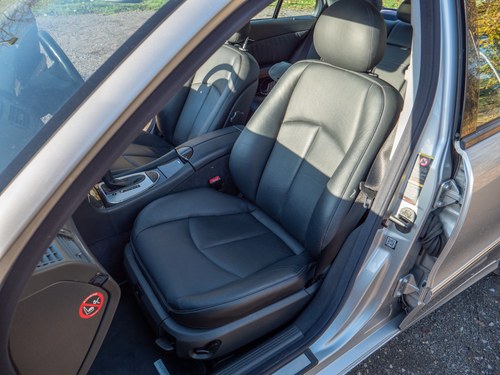 2003 Mercedes-Benz E240 Avantgarde In vendita (immagine 74 di 263)