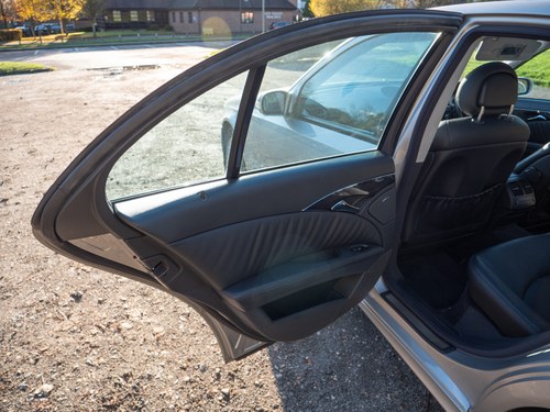 2003 Mercedes-Benz E240 Avantgarde In vendita (immagine 100 di 263)