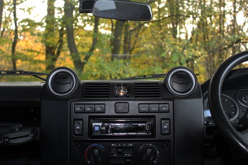 2015 Land Rover Defender 90 XS For Sale (picture 31 of 127)