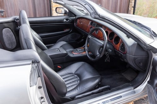 1998 Jaguar XK8 In vendita (immagine 34 di 184)