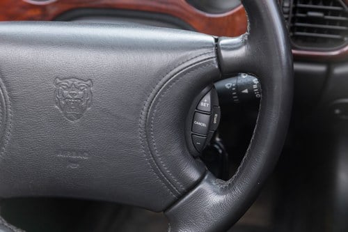 1998 Jaguar XK8 In vendita (immagine 73 di 184)