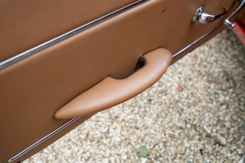 1966 Jaguar E-Type Series 1 2+2 In vendita (immagine 24 di 122)