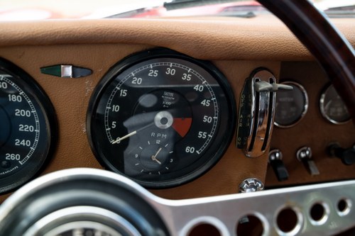 1966 Jaguar E-Type Series 1 2+2 In vendita (immagine 20 di 122)