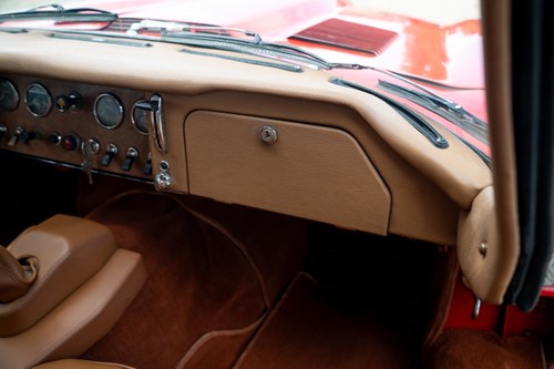 1966 Jaguar E-Type Series 1 2+2 In vendita (immagine 39 di 122)
