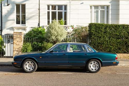 2002 Jaguar XJ8 Sovereign 3.2 till salu (bild 3 av 163)