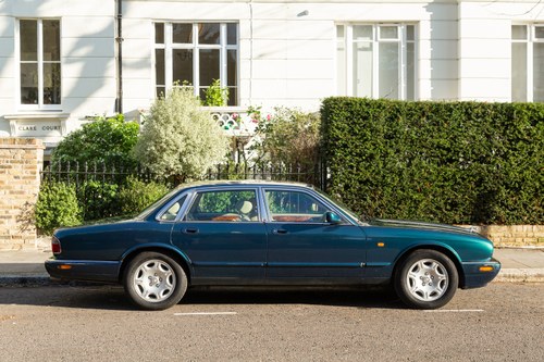2002 Jaguar XJ8 Sovereign 3.2 till salu (bild 18 av 163)