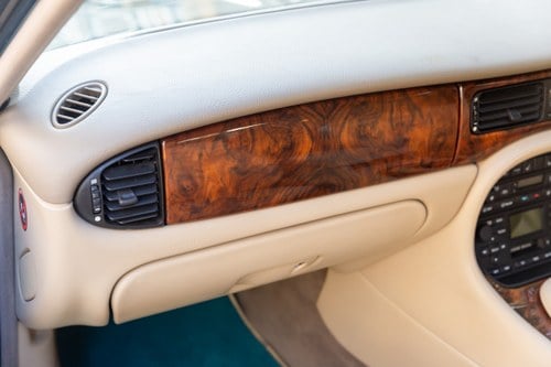 2002 Jaguar XJ8 Sovereign 3.2 till salu (bild 31 av 163)