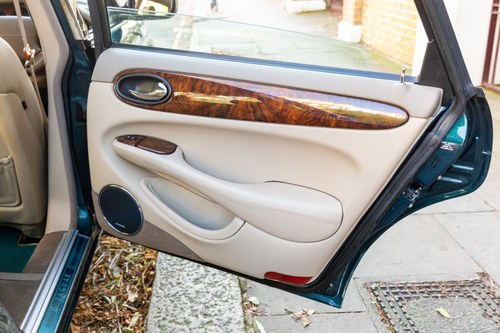 2002 Jaguar XJ8 Sovereign 3.2 till salu (bild 67 av 163)