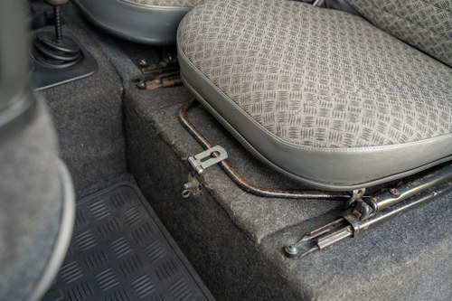 1993 Land Rover Defender 90 For Sale (picture 54 of 193)