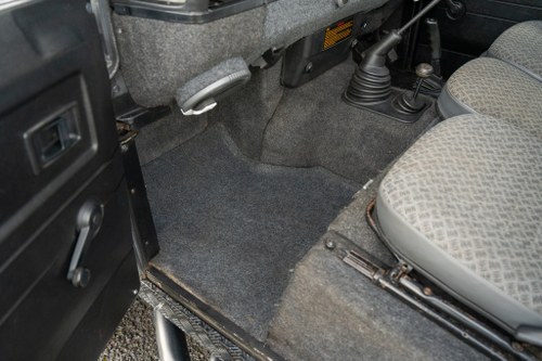 1993 Land Rover Defender 90 For Sale (picture 56 of 193)