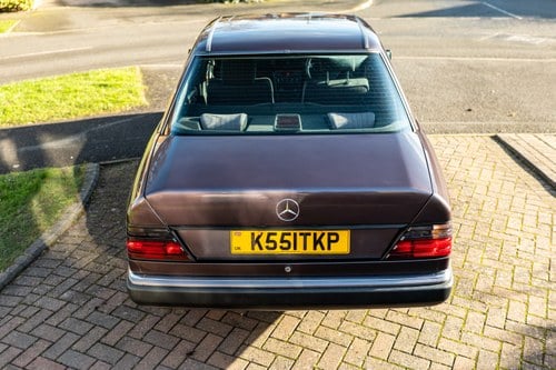 1993 Mercedes-Benz 280E W124 For Sale (picture 18 of 251)