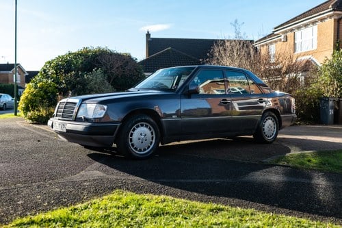 1993 Mercedes-Benz 280E W124 For Sale (picture 24 of 251)