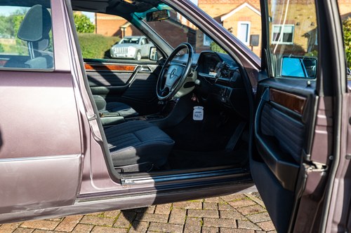 1993 Mercedes-Benz 280E W124 For Sale (picture 70 of 251)