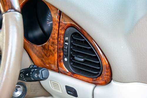 2002 Jaguar XKR Coupe à vendre (picture 50 of 177)