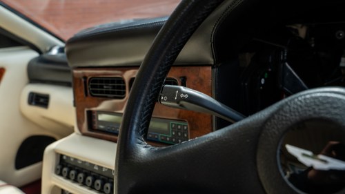 1992 Aston Martin Virage Te koop (foto 24 van 195)