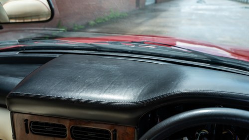 1992 Aston Martin Virage Te koop (foto 34 van 195)