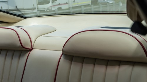 1992 Aston Martin Virage Te koop (foto 60 van 195)