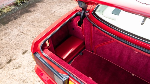 1992 Aston Martin Virage Te koop (foto 74 van 195)