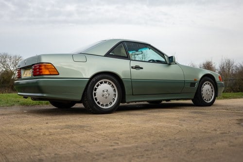 1990 Mercedes-Benz R129 500SL Te koop (foto 9 van 264)