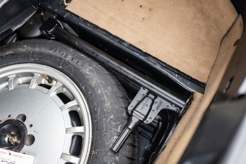 1990 Mercedes-Benz R129 500SL Te koop (foto 135 van 264)