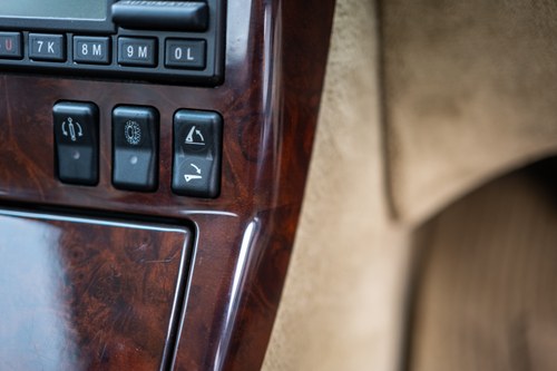 1990 Mercedes-Benz R129 500SL Te koop (foto 82 van 264)