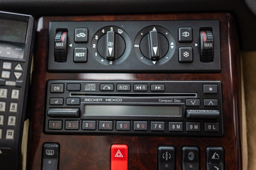 1990 Mercedes-Benz R129 500SL Te koop (foto 90 van 264)