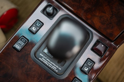 1990 Mercedes-Benz R129 500SL Te koop (foto 92 van 264)