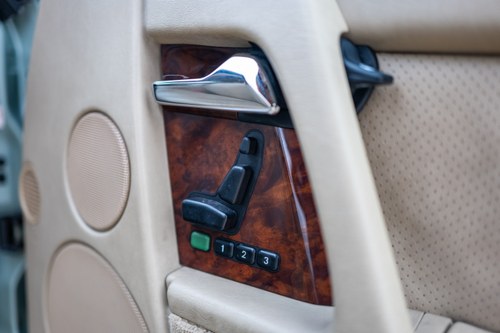 1990 Mercedes-Benz R129 500SL Te koop (foto 112 van 264)