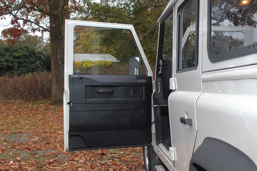 2010 Land Rover Defender 110 For Sale (picture 74 of 182)