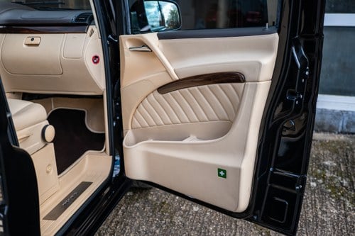 2015 Mercedes-Benz BRABUS iBusiness 3D 4.0 LWB In vendita (immagine 107 di 277)