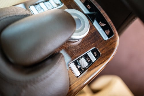 2015 Mercedes-Benz BRABUS iBusiness 3D 4.0 LWB In vendita (immagine 176 di 277)