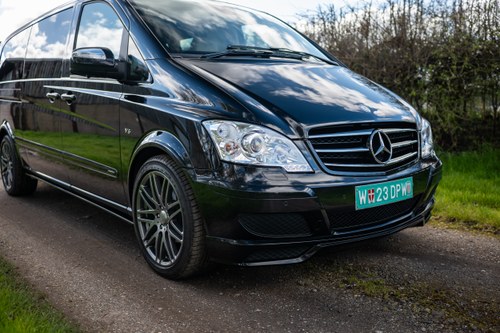 2015 Mercedes-Benz BRABUS iBusiness 3D 4.0 LWB In vendita (immagine 220 di 277)