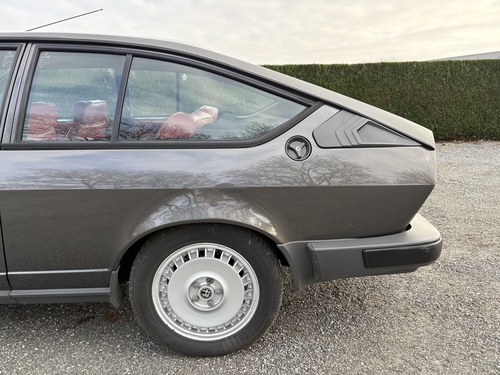 1983 Alfa Romeo GTV6 à vendre (picture 7 of 66)