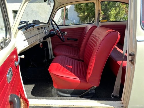 1967 Volkswagen Beetle 1300 Deluxe In vendita (immagine 36 di 77)