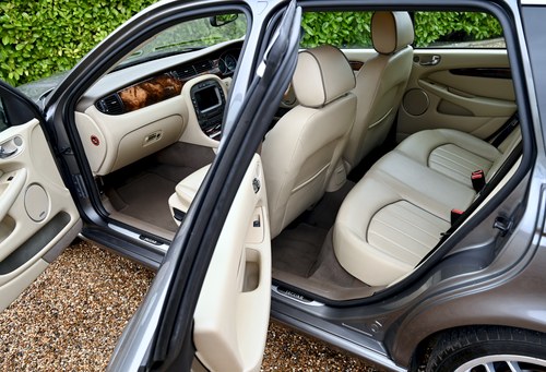 2007 Jaguar X-Type 3.0 V6 Sovereign Estate For Sale (picture 34 of 79)