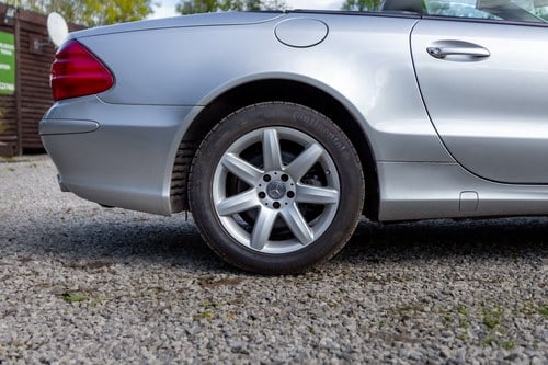 2004 Mercedes-Benz R230 SL500 In vendita (immagine 22 di 205)