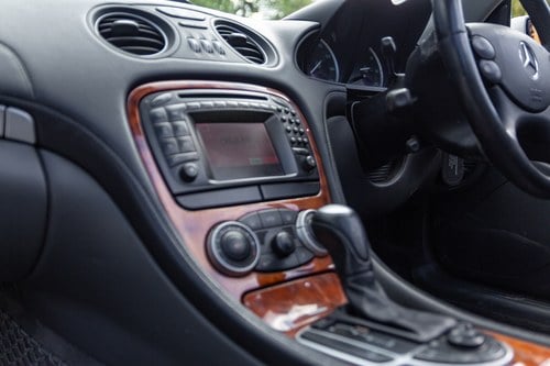 2004 Mercedes-Benz R230 SL500 In vendita (immagine 28 di 205)