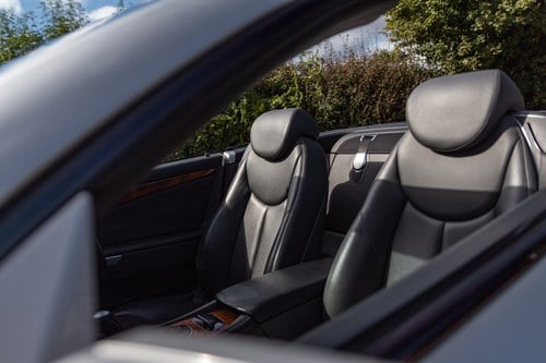 2004 Mercedes-Benz R230 SL500 In vendita (immagine 57 di 205)