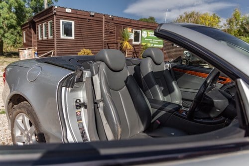 2004 Mercedes-Benz R230 SL500 In vendita (immagine 81 di 205)