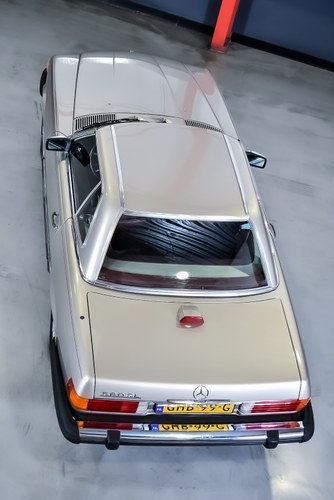 1987 Mercedes-Benz R107 560SL Convertible 5,6L V8 Te koop (foto 28 van 121)