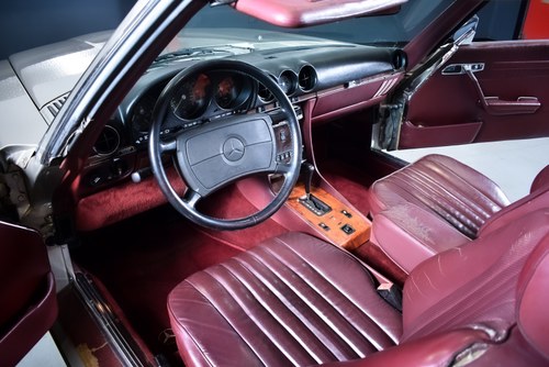 1987 Mercedes-Benz R107 560SL Convertible 5,6L V8 Te koop (foto 38 van 121)