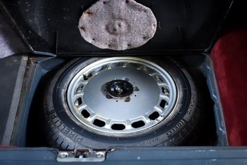 1987 Mercedes-Benz R107 560SL Convertible 5,6L V8 Te koop (foto 57 van 121)