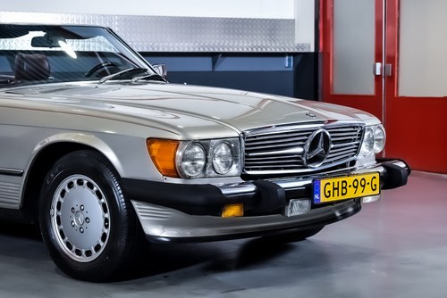 1987 Mercedes-Benz R107 560SL Convertible 5,6L V8 Te koop (foto 67 van 121)