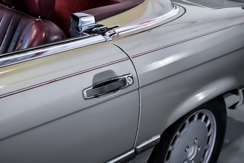 1987 Mercedes-Benz R107 560SL Convertible 5,6L V8 Te koop (foto 78 van 121)